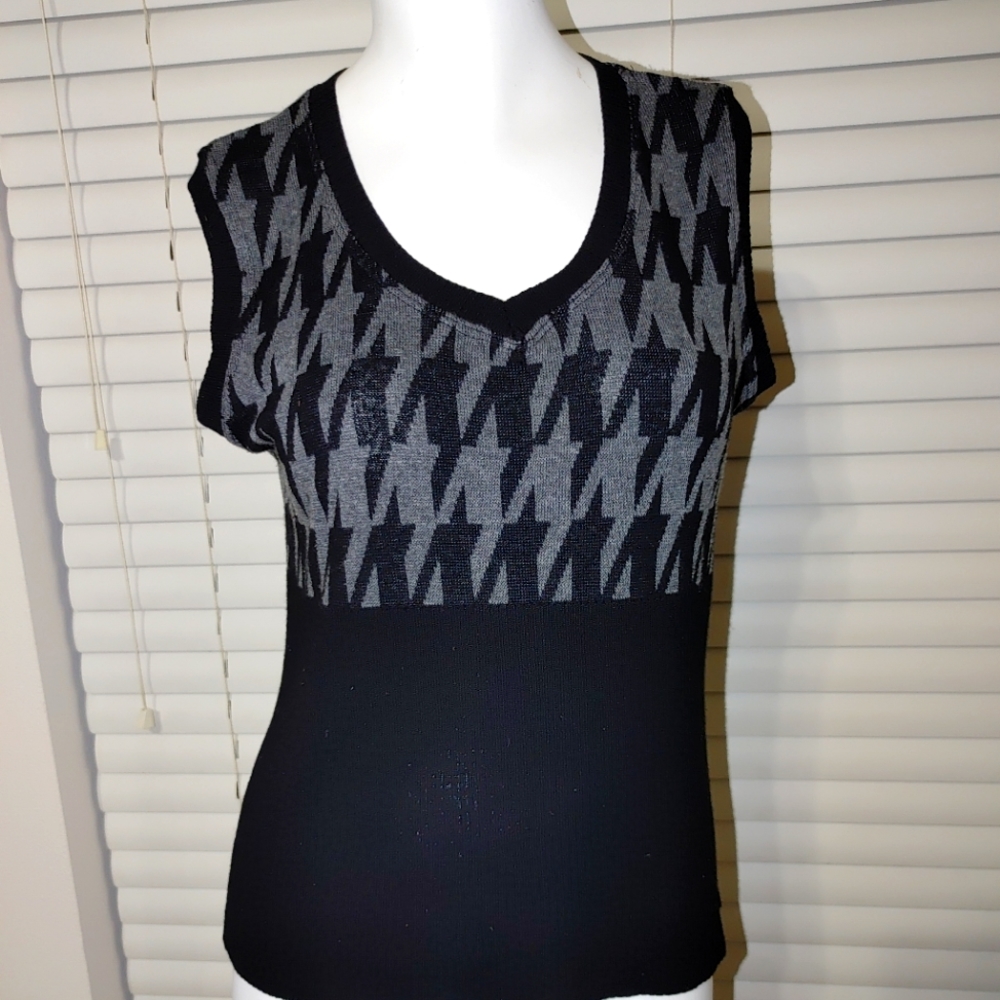 MKM Designs Sweater vest Size Large